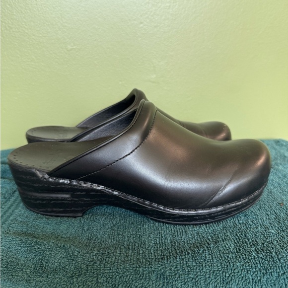 Dansko Black Leather Slide In Sonja Clogs Sz 38 (US 7.5-8) Nurses Medical Vet Tx - Picture 3 of 11